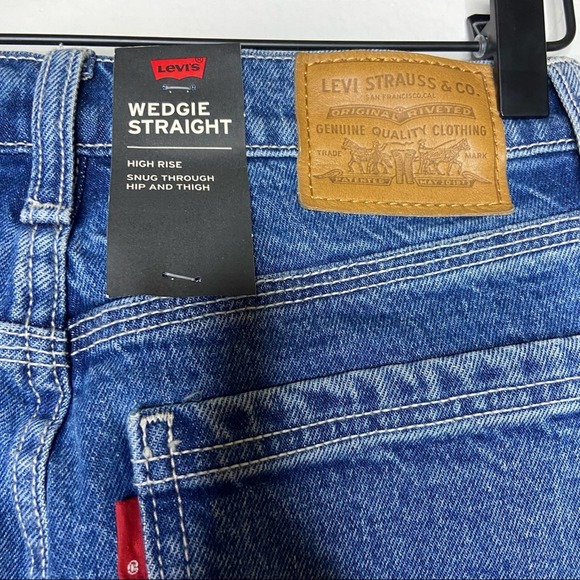 Levi's Wedgie High Waist Crop Straight Leg Jeans - Picture 6 of 8